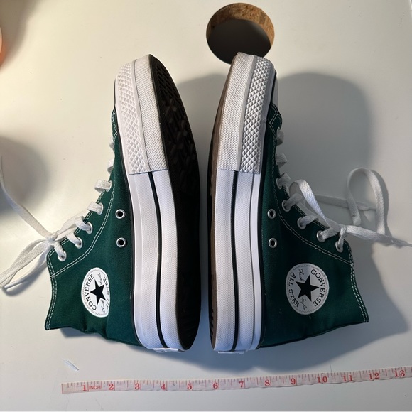 Size 7.5 women’s platform green converse - Picture 4 of 9